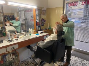 PELO E CONTROPELO AL BARBIERE 1